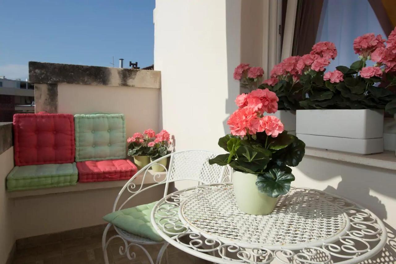 Beach Apartment Butterfly With Sea View Split Exterior photo