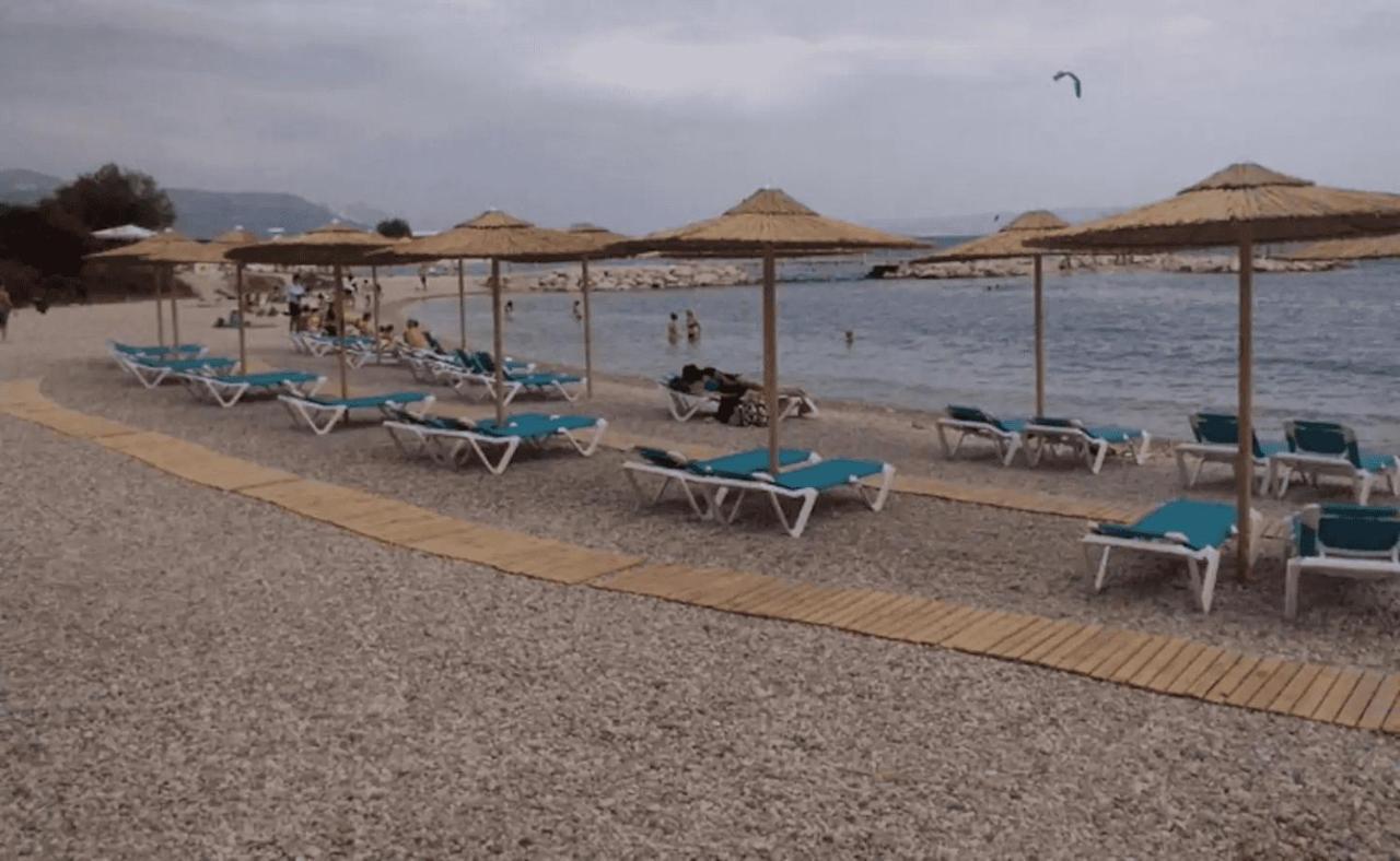 Beach Apartment Butterfly With Sea View Split Exterior photo